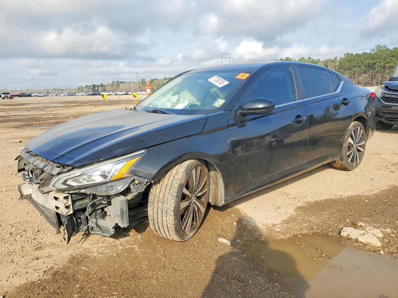 2019 Niss Altima 2.5 sr