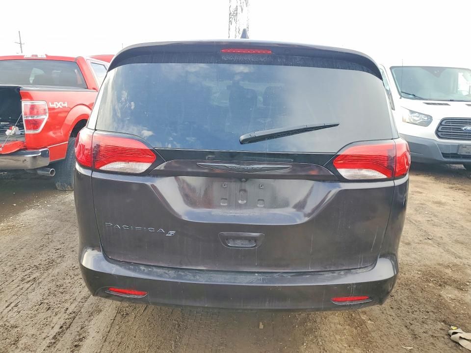 2017 Chrysler Pacifica Touring l