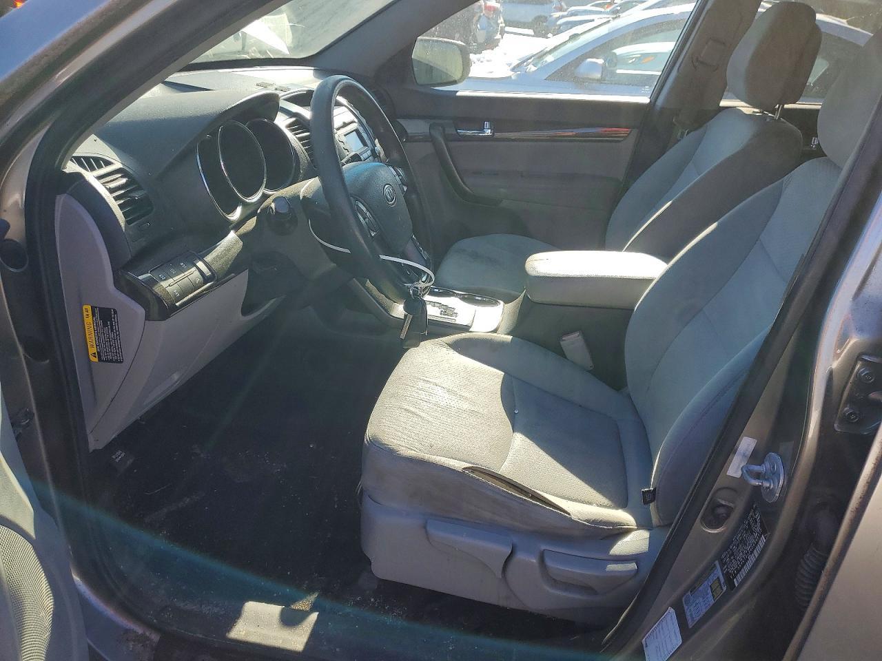 2013 KIA Sorento lx