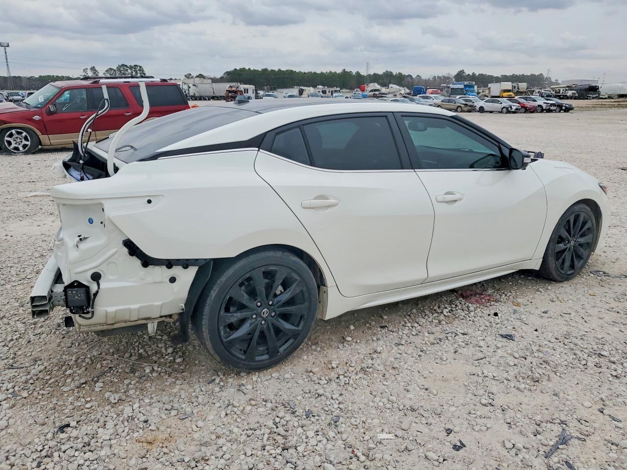 2021 Niss Maxima