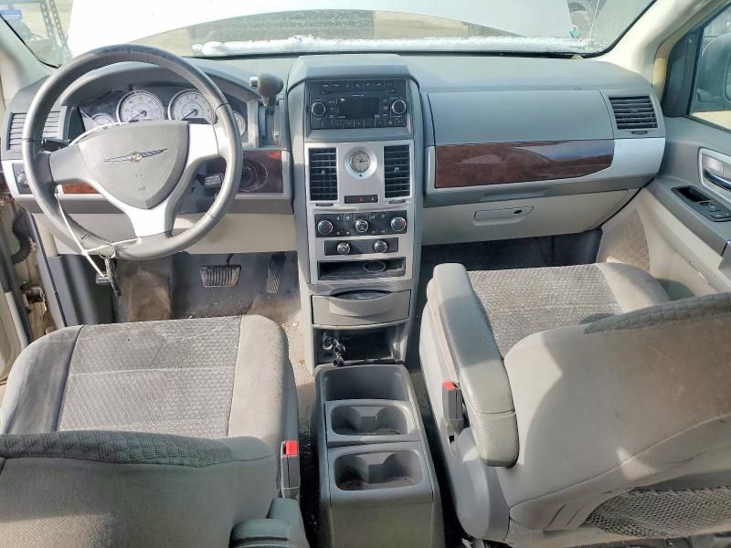 2010 Chrysler Town & Country Touring