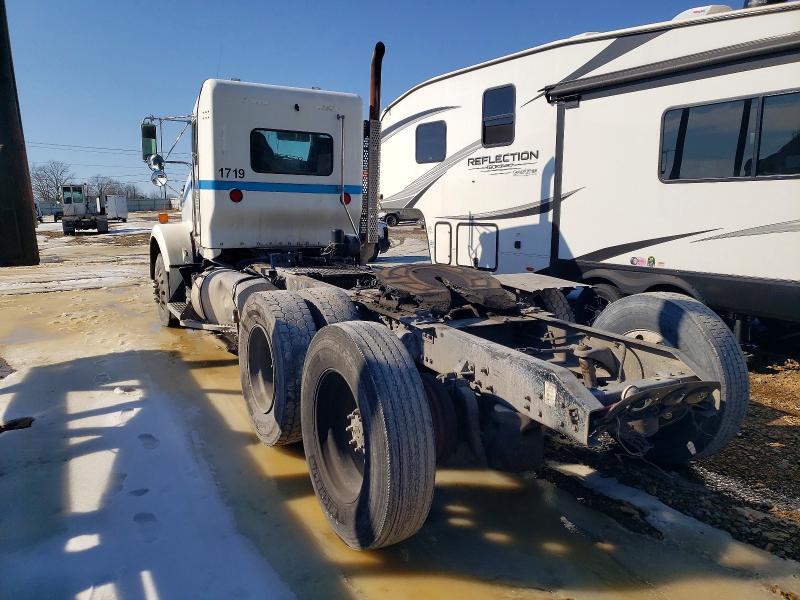 2015 Kenworth T880 Semi Truck