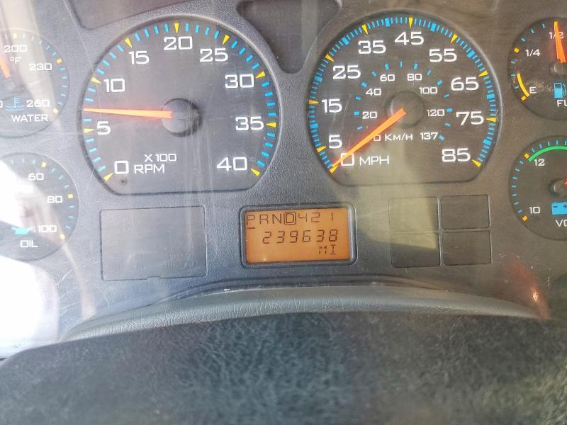 2003 International Mv015 box Truck