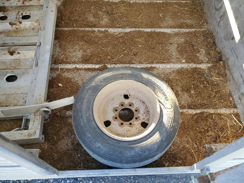 2000 EBY Livestock Trailer
