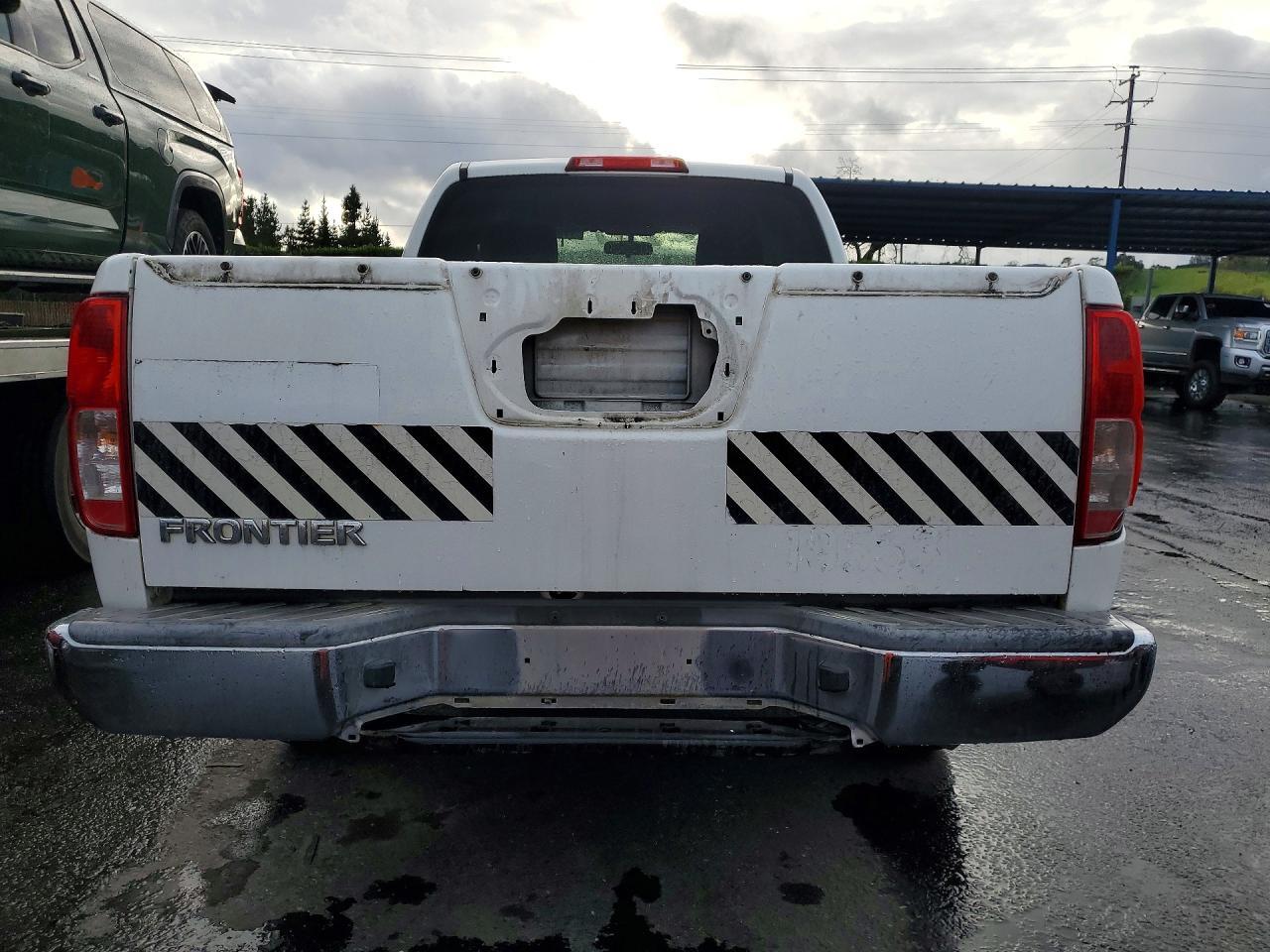 2014 Nissan Frontier S