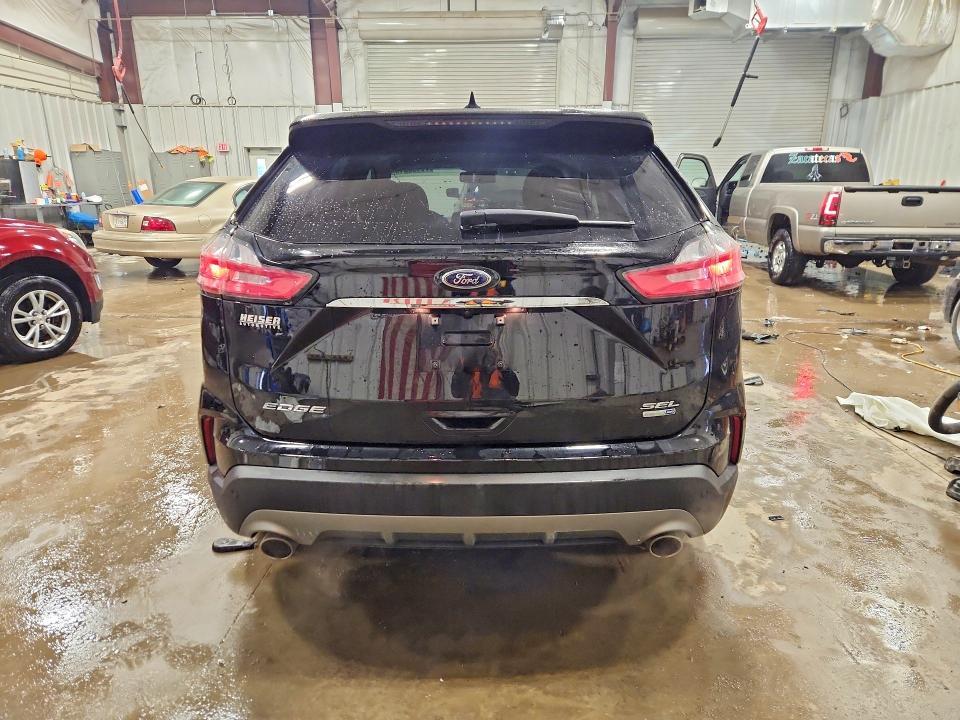 2019 Ford Edge sel