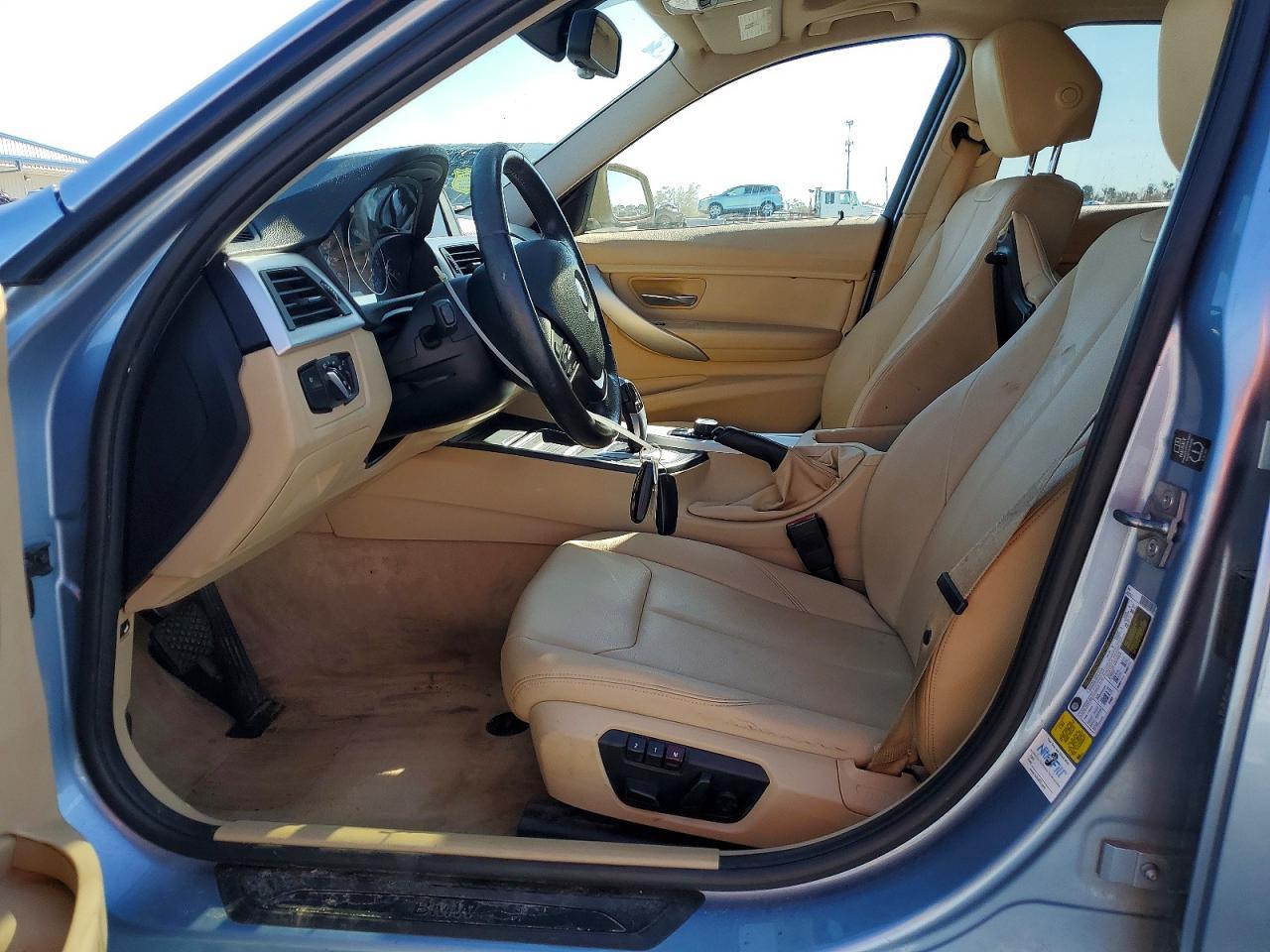 2013 BMW 320 i
