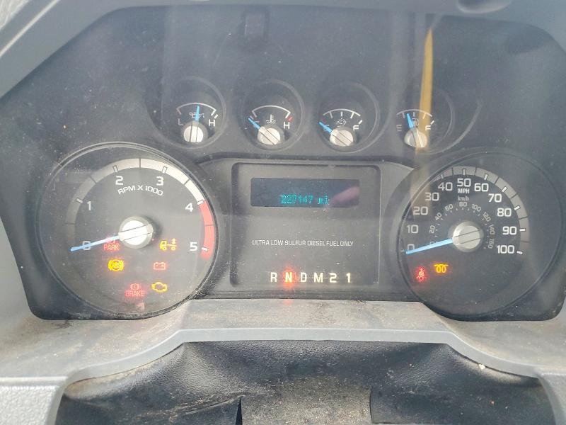 2016 Ford F750 Super Duty BOX Truck