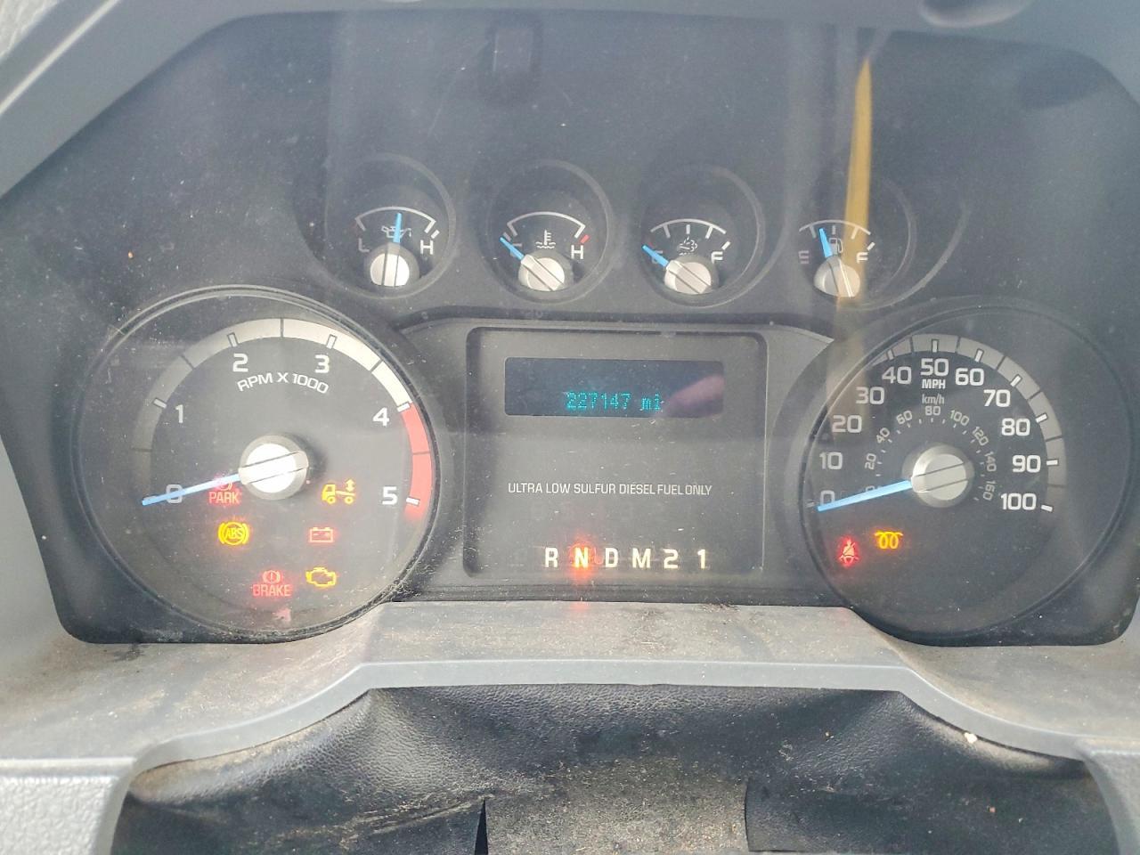 2016 Ford F750 Super Duty BOX Truck