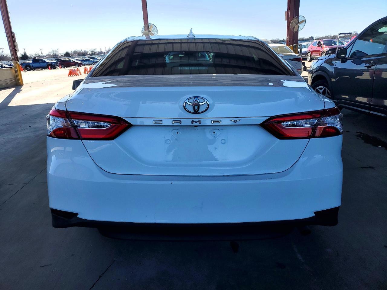 2020 Toyota Camry le