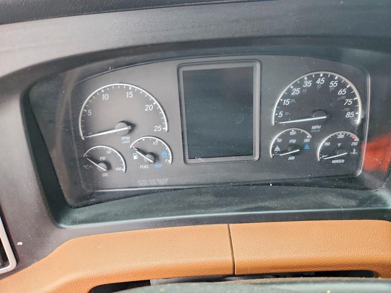 2019 Freigliner 2019 Freightliner Cascadia 126 Semi Truck