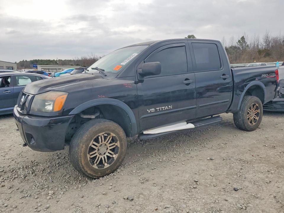 2010 Nissan Titan SE