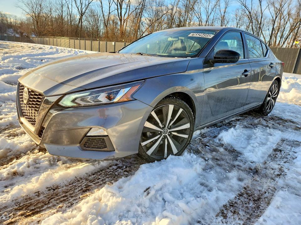 2022 Nissan Altima 2.5 sr