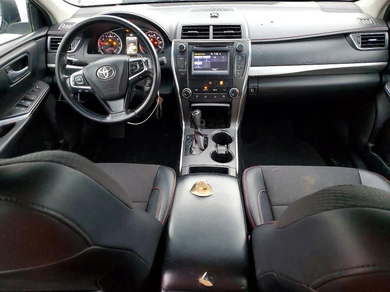 2016 Toyota Camry se