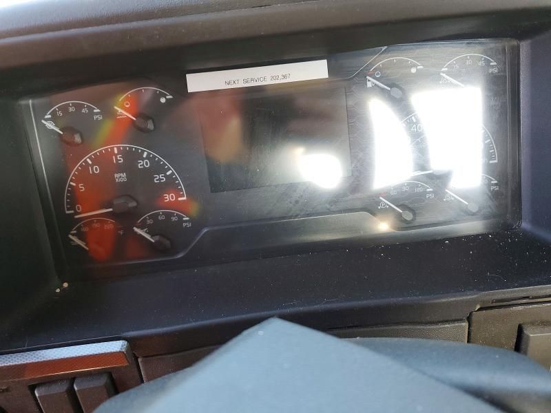 2023 Volvo VNR Semi Truck