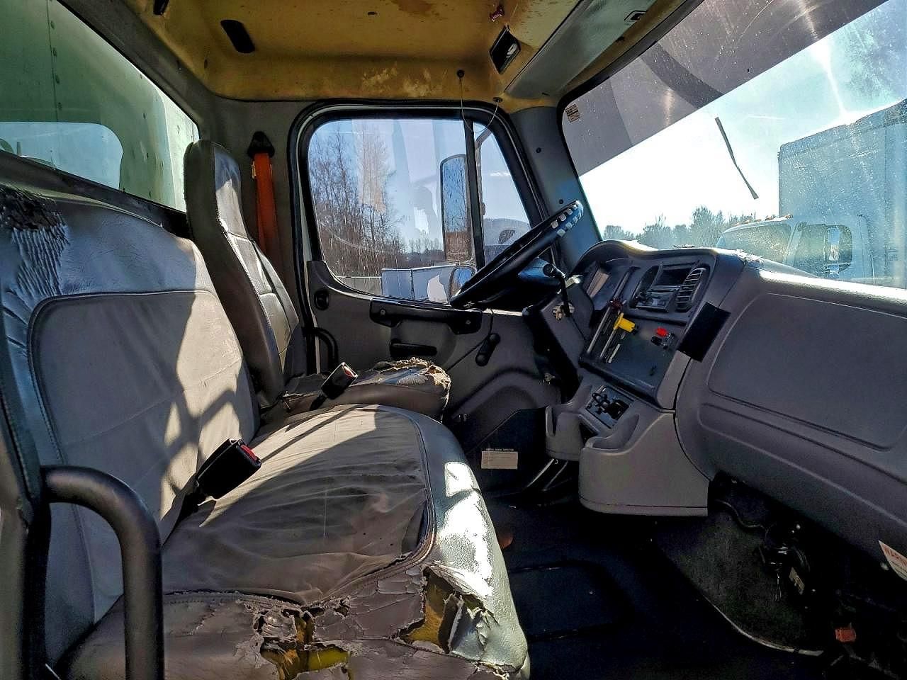2007 Freightliner M2 106 Medium Duty
