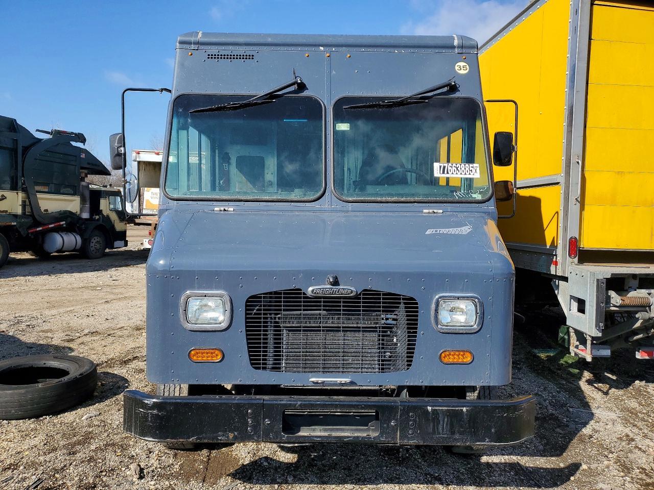 2020 Freightliner MT45G Chassis Delivery Truck
