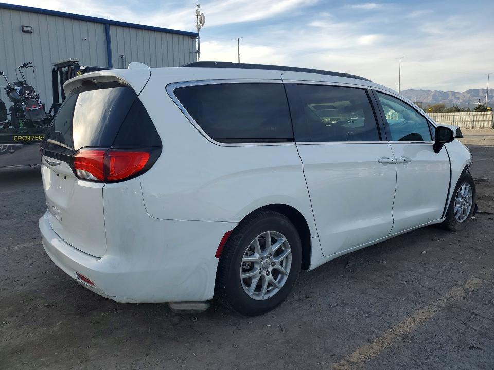2020 Chrysler Voyager lxi