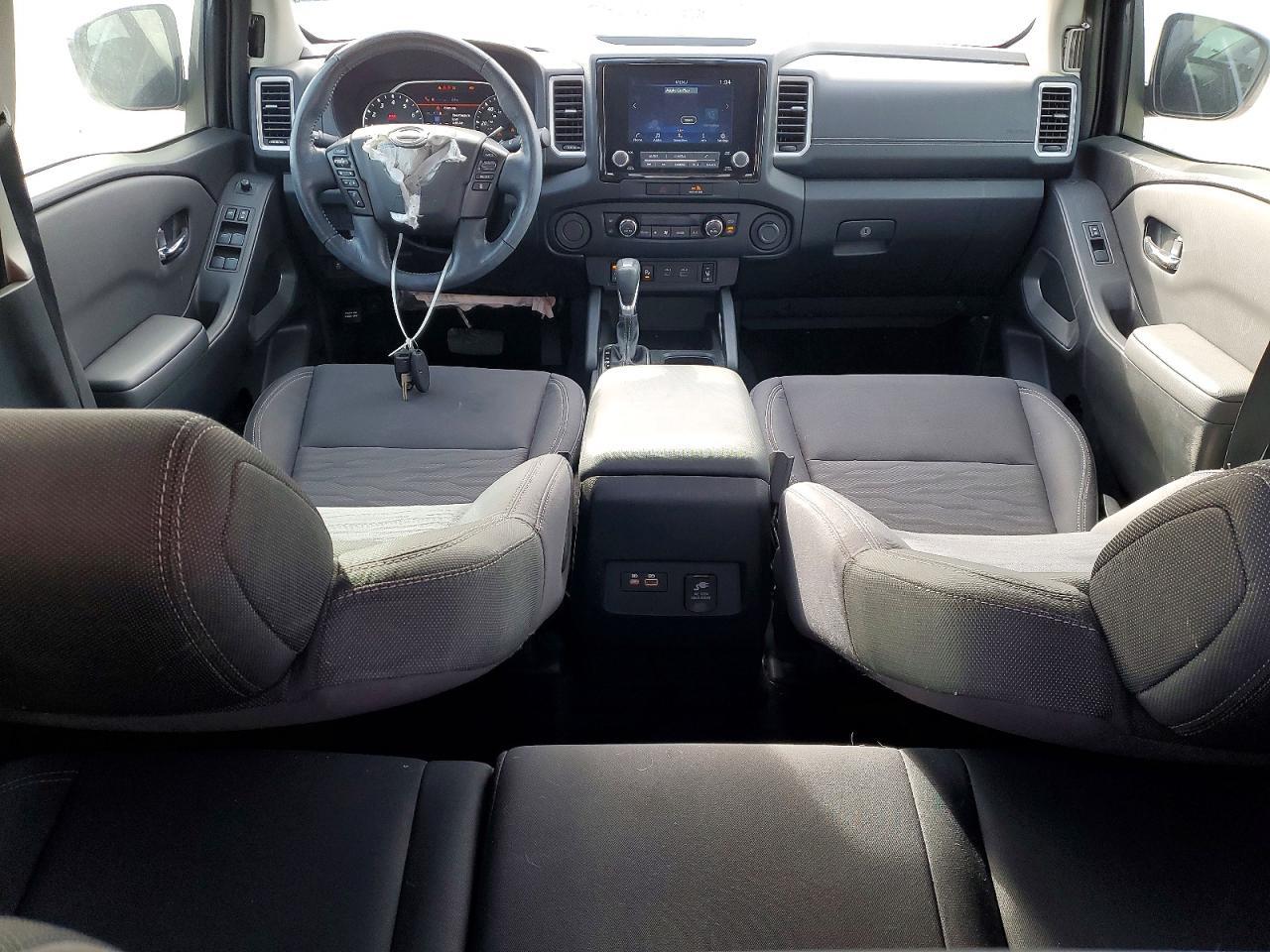 2023 Nissan Frontier sv