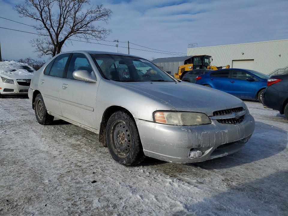 2001 Nissan Altima xe