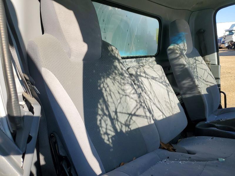 2019 Isuzu Npr hd box Truck