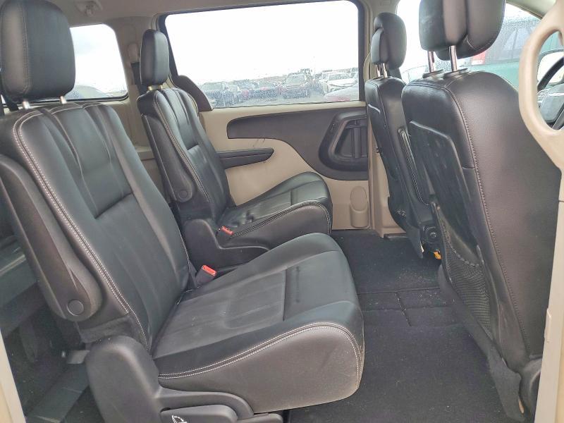 2014 Chrysler Town & Country Touring