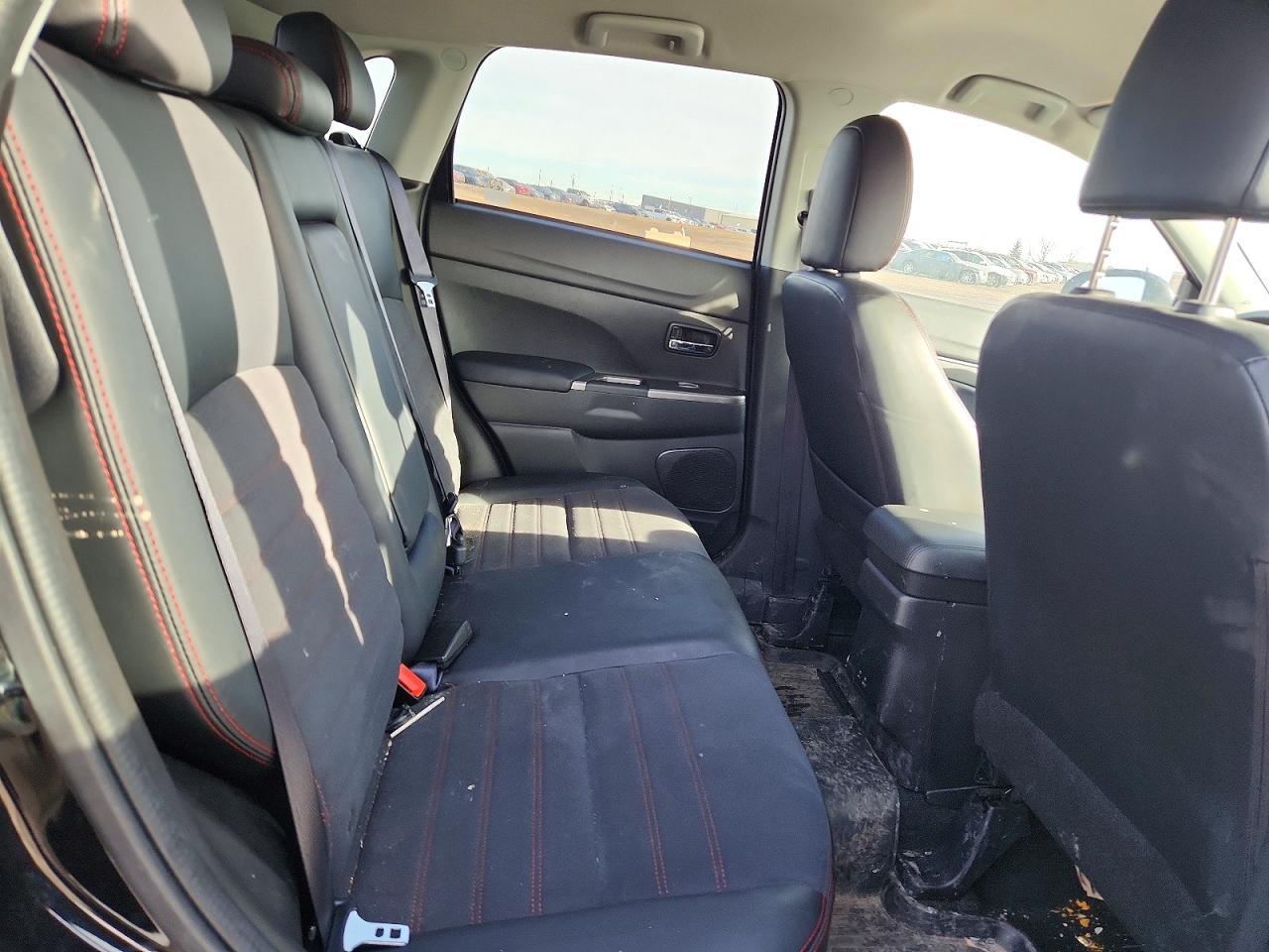 2024 Mitsubishi Rvr se