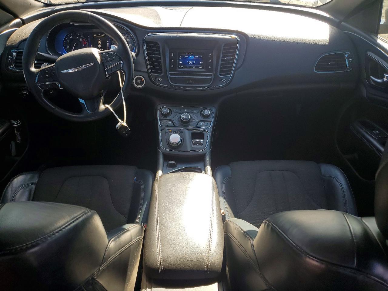 2015 Chrysler 200 s