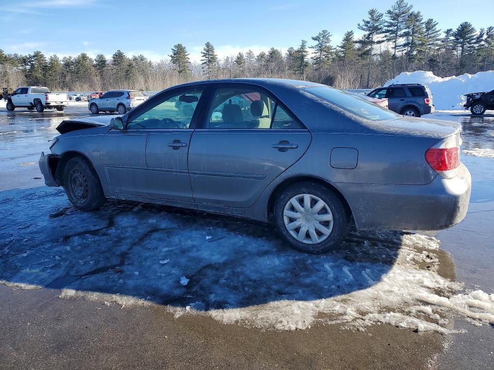 2005 Toyota Camry le