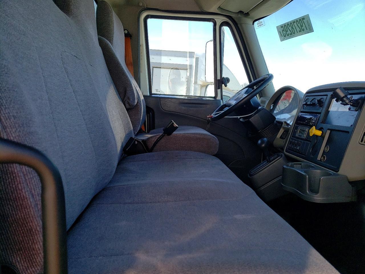 2019 International 4300 BOX Truck