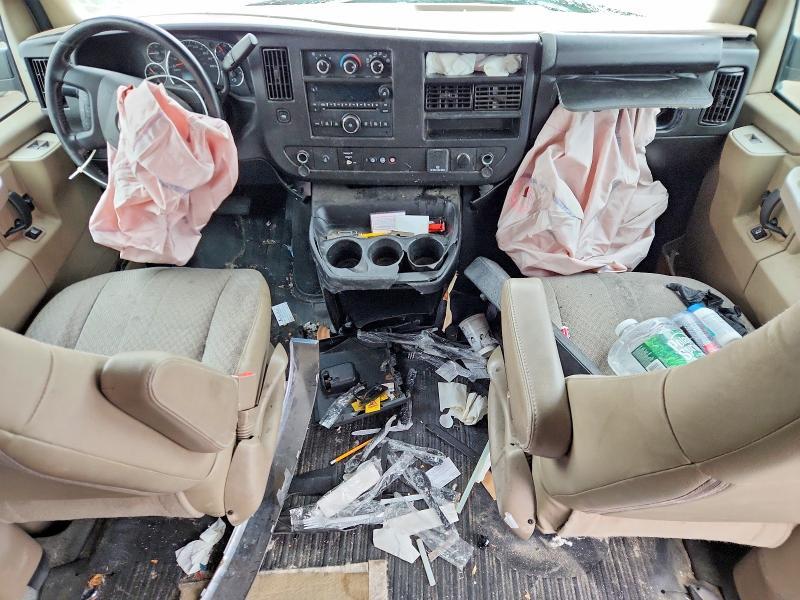 2020 Chevrolet Express G2500