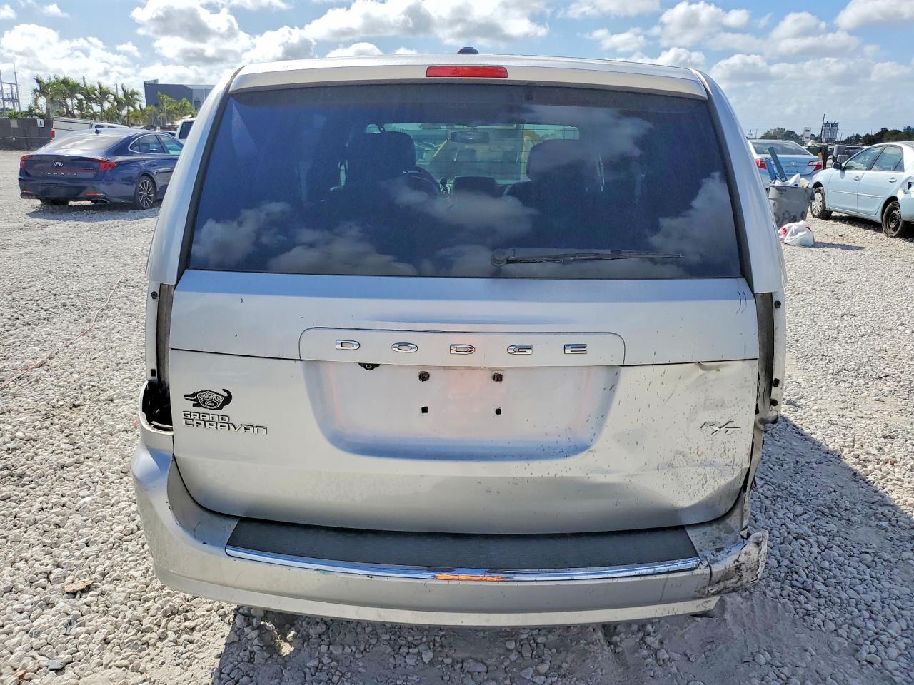 2012 Dodge Grand Caravan r