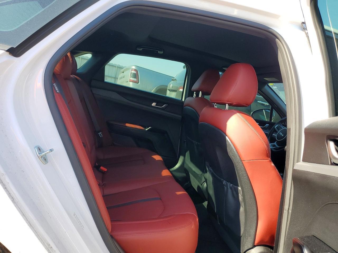 2022 KIA K5 gt Line