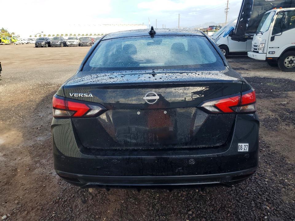 2025 Nissan Versa sv