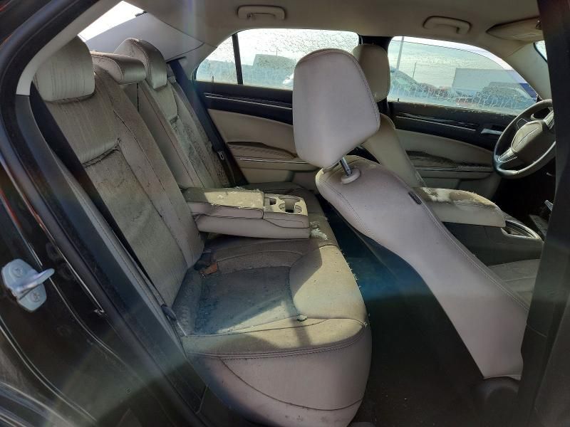 2015 Chrysler 300 Limited