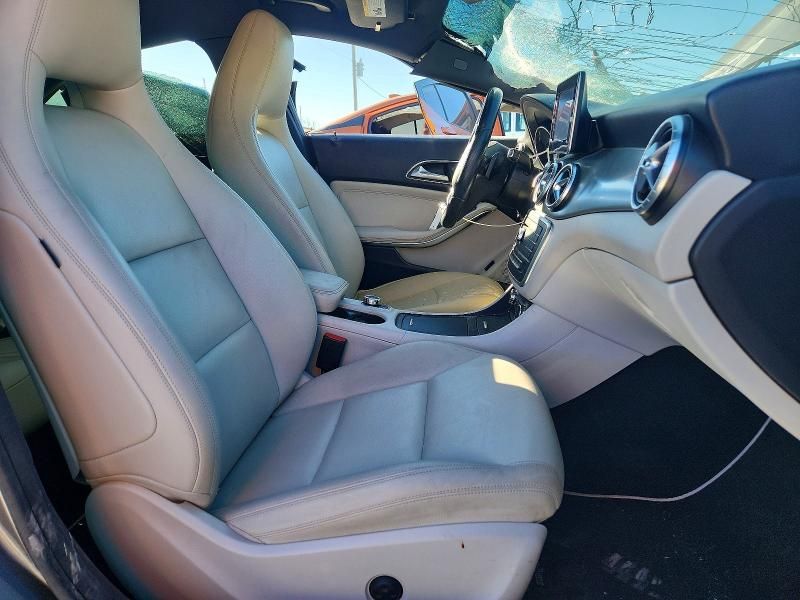 2015 Mercedes-Benz Cla 250