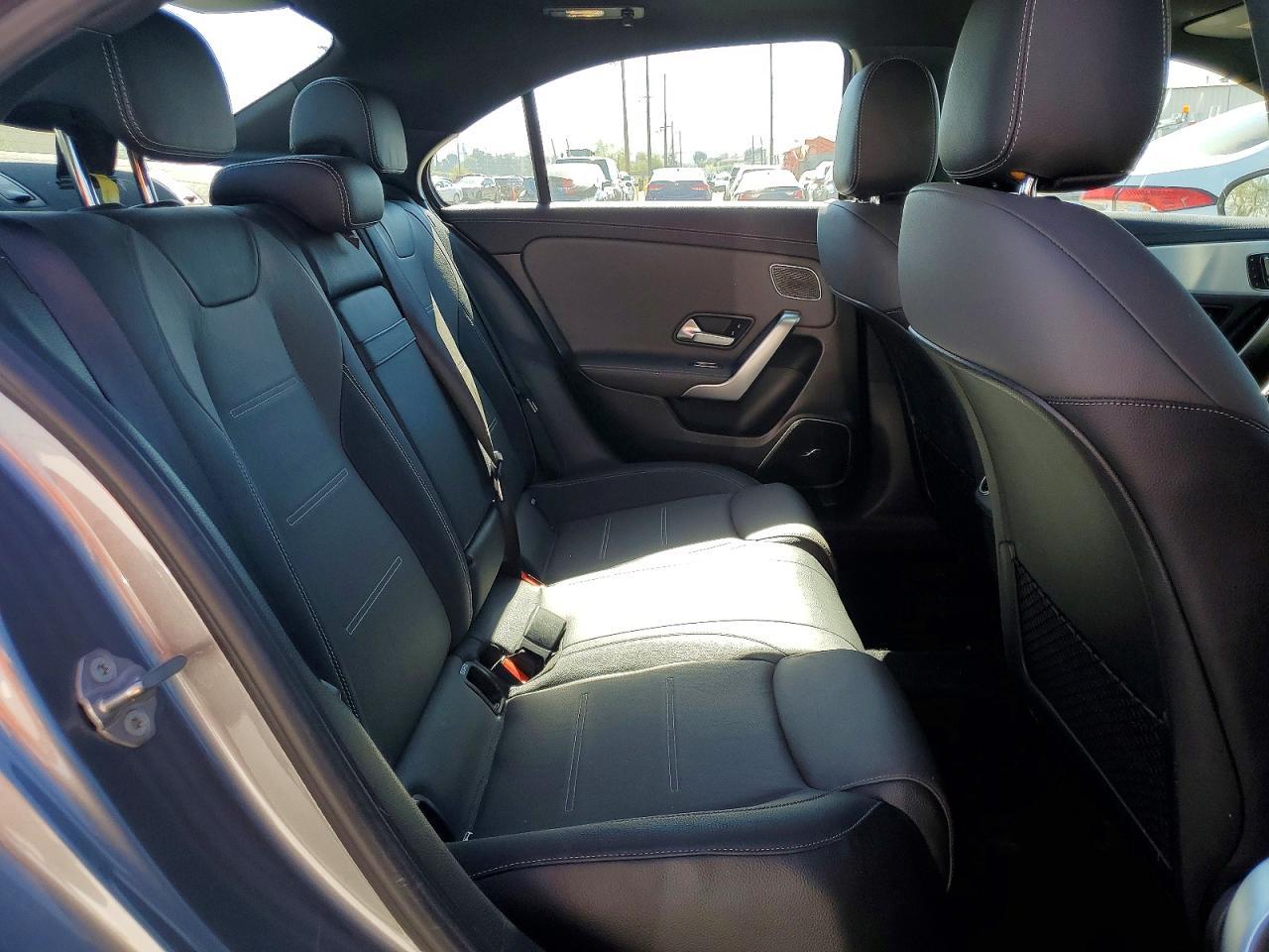2019 Mercedes-Benz A 220