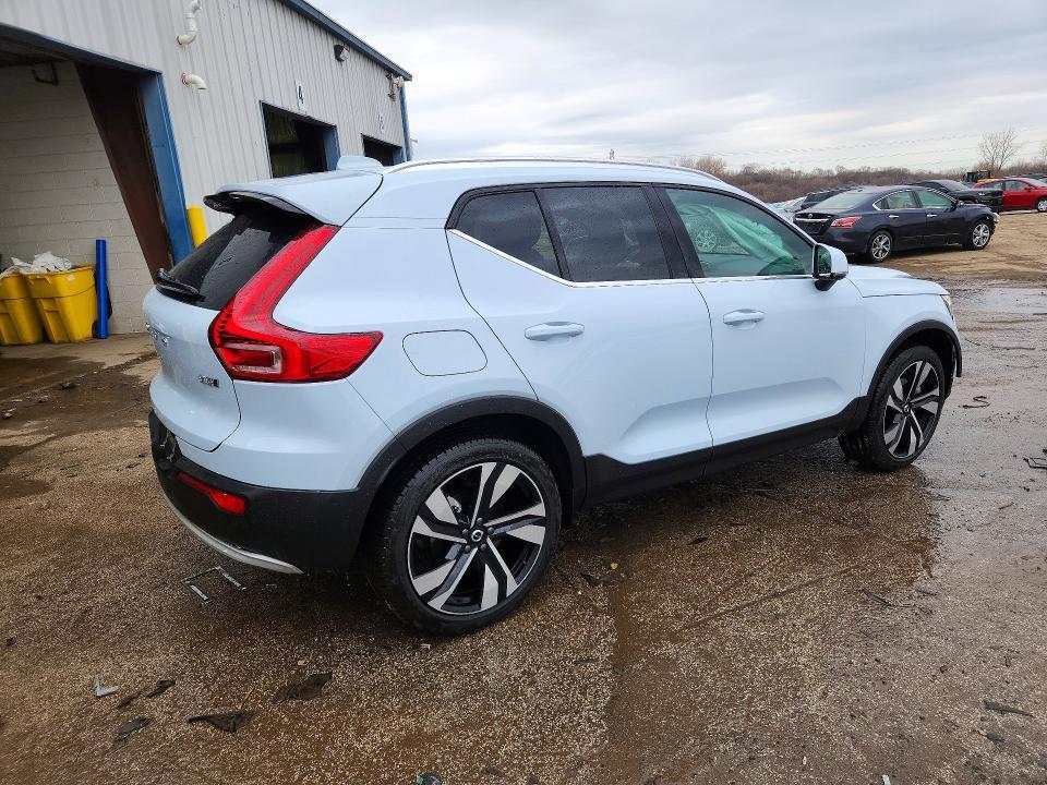 2025 Volvo Xc40 Plus