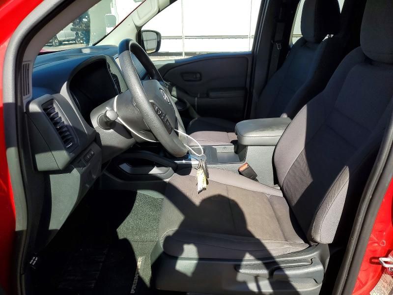 2022 Nissan Frontier s