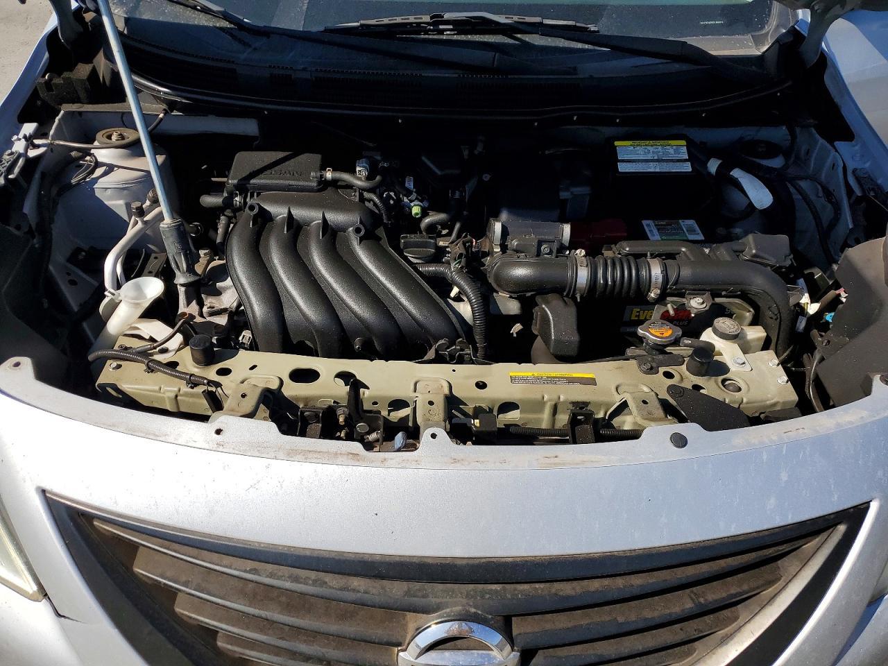 2013 Nissan Versa s