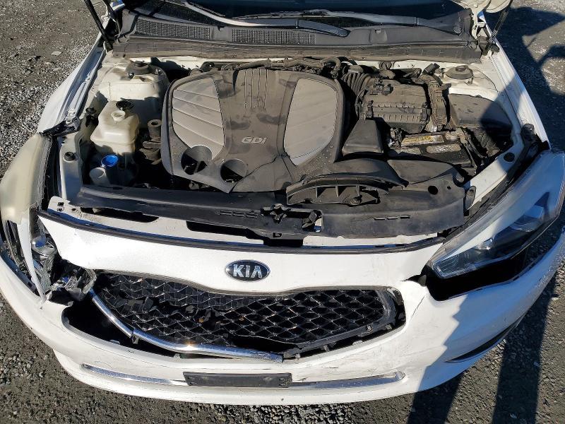 2015 KIA Cadenza Premium