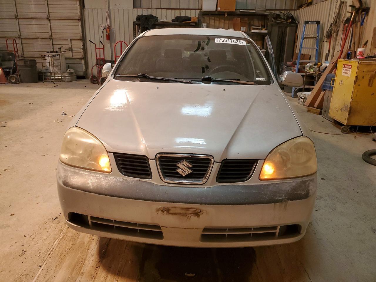 2004 Suzuki Forenza s