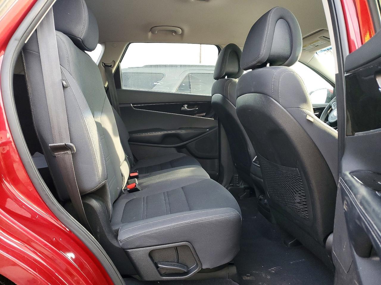 2016 KIA Sorento lx