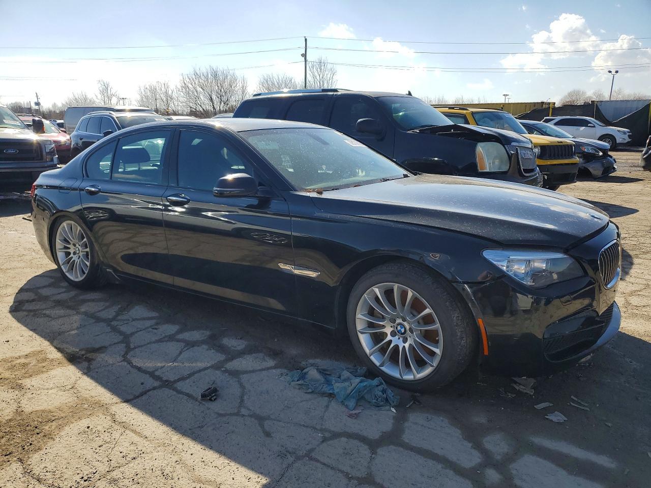 2013 BMW 750 xi