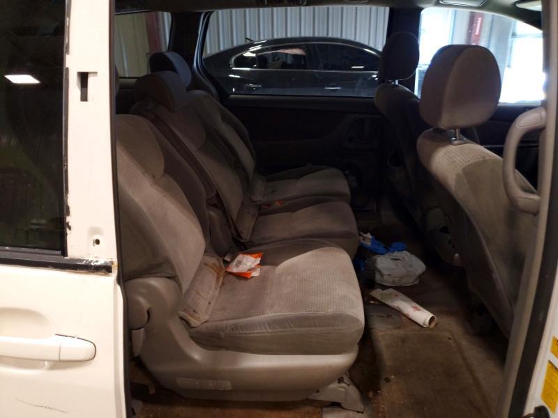 2007 Toyota Sienna le 8-passenger