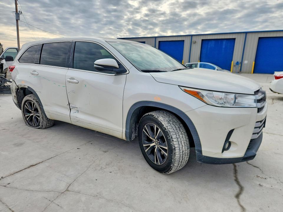 2017 Toyota Highlander