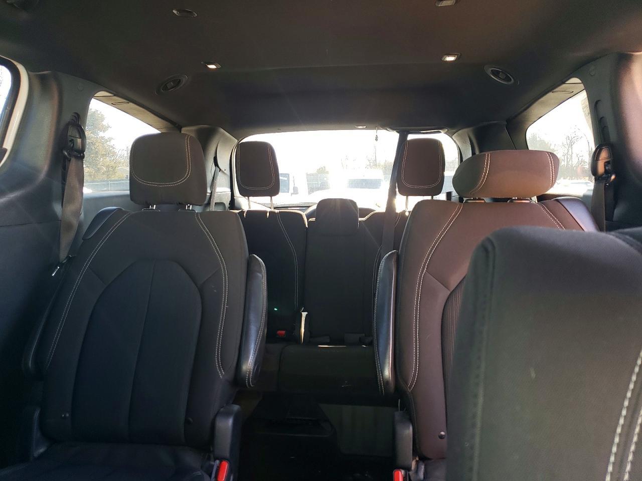 2022 Chrysler Pacifica Touring