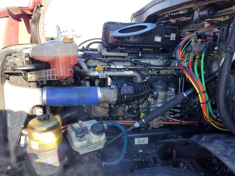 2020 Freigliner 2020 Freightliner Cascadia 126 Semi Truck