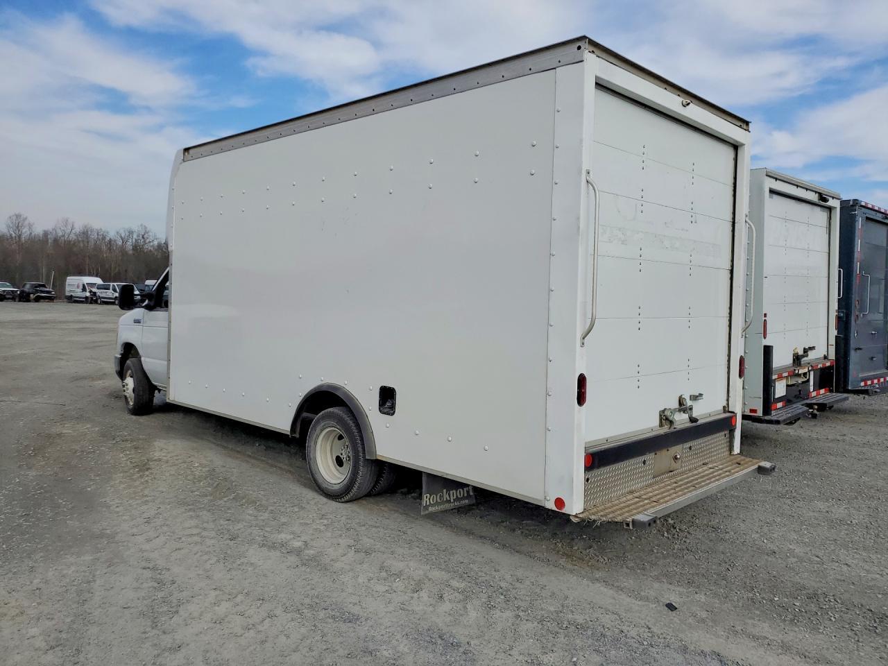 2021 Ford E450 Delivery van