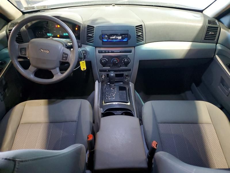 2006 Jeep Grand Cherokee Laredo